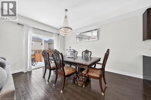9 Starling Drive, Hamilton, ON - Indoor Photo Showing Dining Room