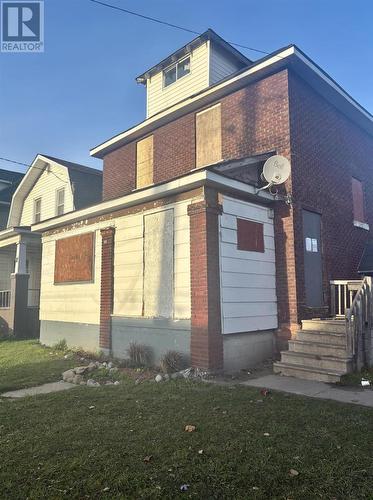 38 Wellington St E, Sault Ste. Marie, ON - Outdoor