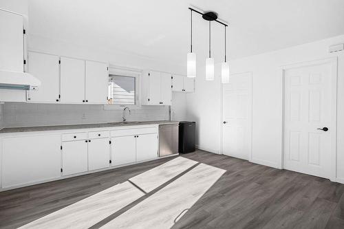 Cuisine - 594 Rue Ouimet, Saint-Jérôme, QC - Indoor