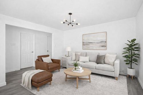 Salon - 594 Rue Ouimet, Saint-Jérôme, QC - Indoor Photo Showing Living Room