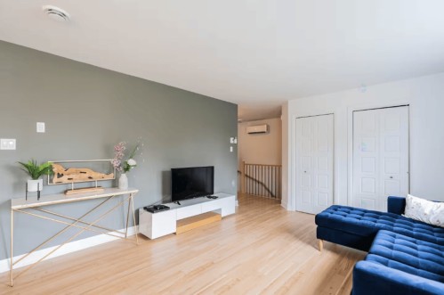 Living Room - 4115 Grande Allée, Longueuil (Saint-Hubert), QC - Indoor