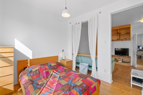 Chambre à coucher - 4425 Rue De Bordeaux, Montréal (Le Plateau-Mont-Royal), QC - Indoor Photo Showing Bedroom
