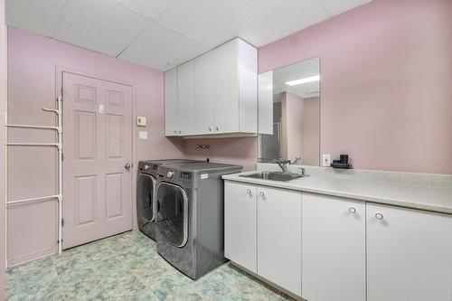 Bathroom - 390 Rue Du Val-Des-Arbres, Sherbrooke (Brompton/Rock Forest/Saint-Élie/Deauville), QC - Indoor Photo Showing Laundry Room