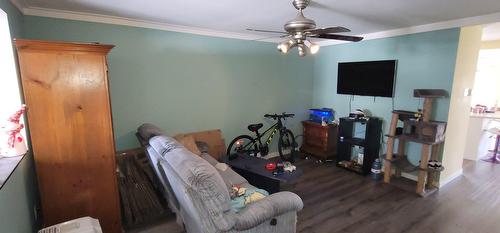 Living room - 114 38E Avenue, Sainte-Marthe-Sur-Le-Lac, QC - Indoor