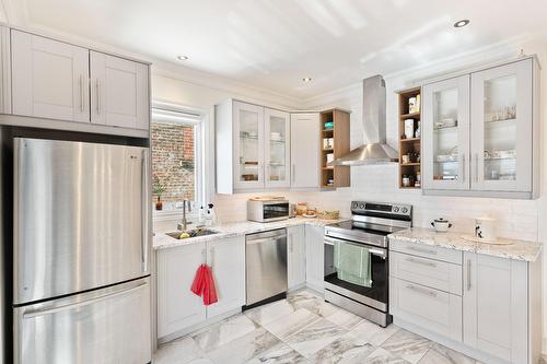 Cuisine - 4086  - 4088 Av. Marcil, Montréal (Côte-Des-Neiges/Notre-Dame-De-Grâce), QC - Indoor Photo Showing Kitchen