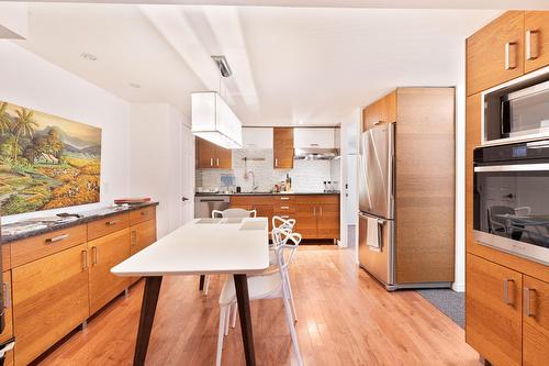 Cuisine - 4086  - 4088 Av. Marcil, Montréal (Côte-Des-Neiges/Notre-Dame-De-Grâce), QC - Indoor Photo Showing Kitchen