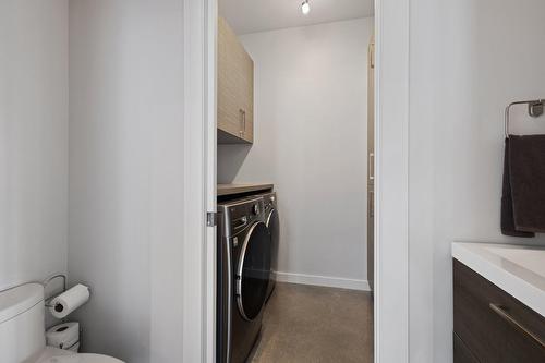 Salle de lavage - 220 Rue De L'Archipel, Saint-Denis-De-Brompton, QC - Indoor Photo Showing Laundry Room