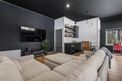 Salle de jeux - 220 Rue De L'Archipel, Saint-Denis-De-Brompton, QC - Indoor Photo Showing Living Room