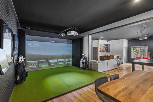 Salle de jeux - 220 Rue De L'Archipel, Saint-Denis-De-Brompton, QC - Indoor