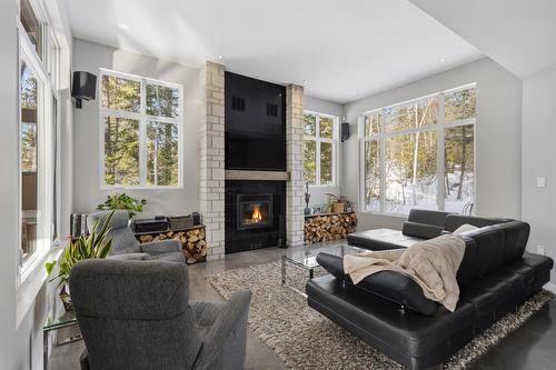 Salon - 220 Rue De L'Archipel, Saint-Denis-De-Brompton, QC - Indoor Photo Showing Living Room With Fireplace