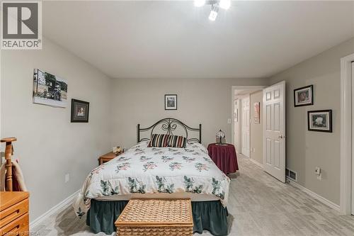 229 Lynden Road Unit# 14, Brantford, ON - Indoor Photo Showing Bedroom