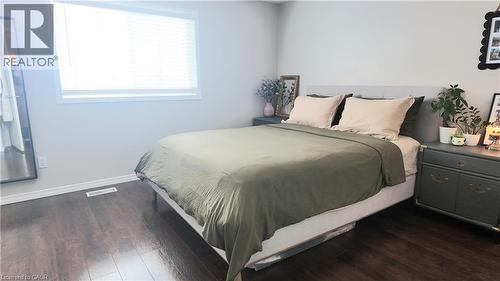 16 Ridgeway Crescent, Kitchener, ON - Indoor Photo Showing Bedroom