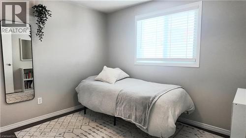 16 Ridgeway Crescent, Kitchener, ON - Indoor Photo Showing Bedroom