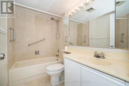 1201E - 325 Webb Drive, Mississauga, ON - Indoor Photo Showing Bathroom