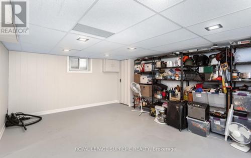 14 East Drive, Toronto, ON - Indoor