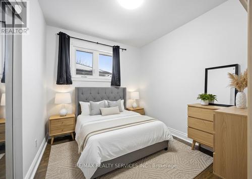 21 Radwinter Drive, Toronto, ON - Indoor Photo Showing Bedroom