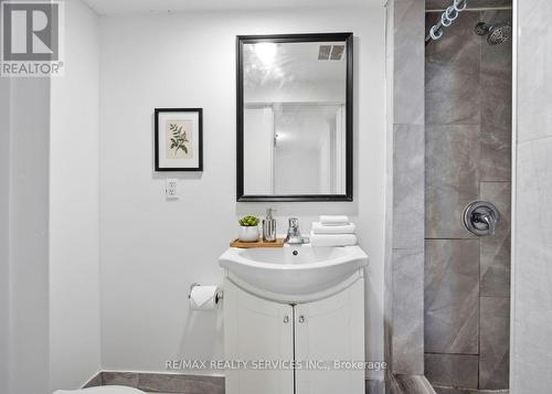 21 Radwinter Drive, Toronto, ON - Indoor Photo Showing Bathroom