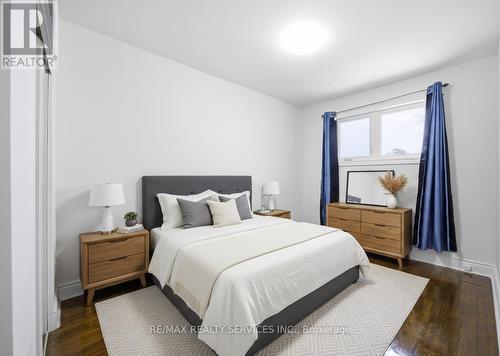 21 Radwinter Drive, Toronto, ON - Indoor Photo Showing Bedroom