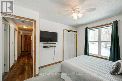 6691 Perth Line 44, West Perth, ON - Indoor Photo Showing Bedroom