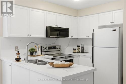 1016 Mcquay Boulevard, Whitby (Lynde Creek), ON - Indoor Photo Showing Kitchen With Double Sink