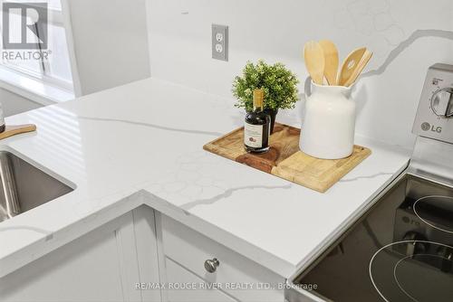1016 Mcquay Boulevard, Whitby (Lynde Creek), ON - Indoor Photo Showing Kitchen
