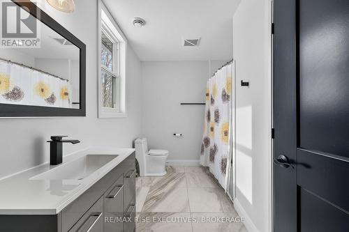 1580B Wagerville Road, Frontenac (Frontenac Centre), ON - Indoor Photo Showing Bathroom