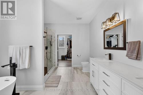 1580B Wagerville Road, Frontenac (Frontenac Centre), ON - Indoor Photo Showing Bathroom