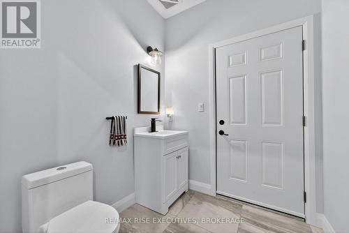 1580B Wagerville Road, Frontenac (Frontenac Centre), ON - Indoor Photo Showing Bathroom