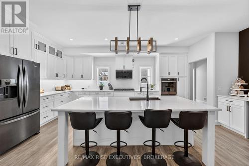 1580B Wagerville Road, Frontenac (Frontenac Centre), ON - Indoor Photo Showing Kitchen With Upgraded Kitchen
