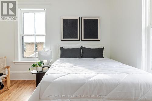 497 Gilmour Street, Peterborough (Town Ward 3), ON - Indoor Photo Showing Bedroom