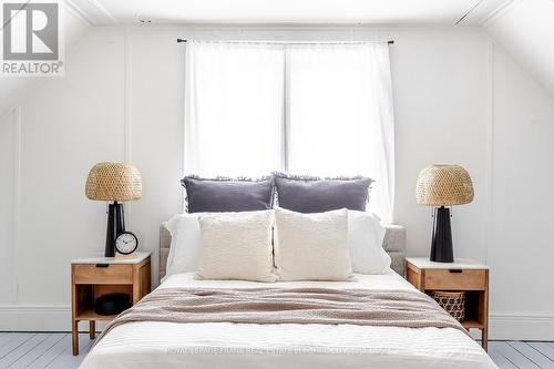 497 Gilmour Street, Peterborough (Town Ward 3), ON - Indoor Photo Showing Bedroom