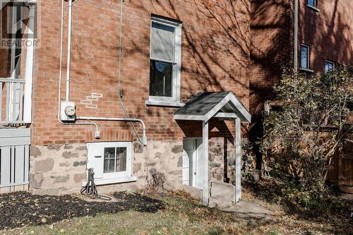 497 Gilmour Street, Peterborough (Town Ward 3), ON - Outdoor