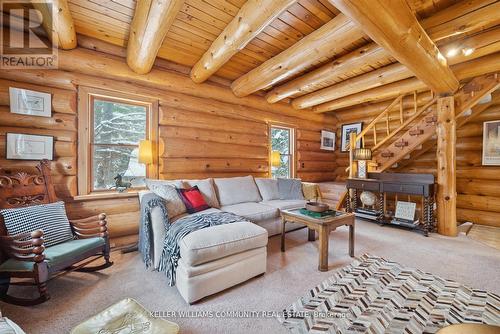 197 Hillside Drive, Kawartha Lakes (Somerville), ON - Indoor Photo Showing Living Room