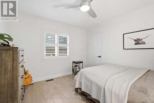 4268 Ryan Lane, Burlington, ON - Indoor Photo Showing Bedroom