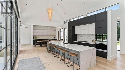 3819 Deer Trail, London South (South V), ON - Indoor