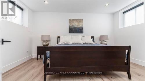 3819 Deer Trail, London South (South V), ON - Indoor