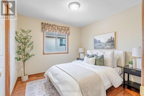 228 Chelton Road, London South (South U), ON - Indoor Photo Showing Bedroom
