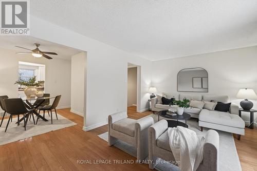29 - 470 Second Street, London East (East H), ON - Indoor Photo Showing Living Room