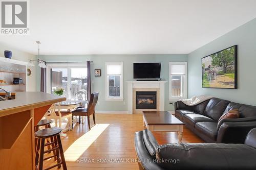 20 Alma Street E, North Grenville, ON - Indoor Photo Showing Living Room With Fireplace