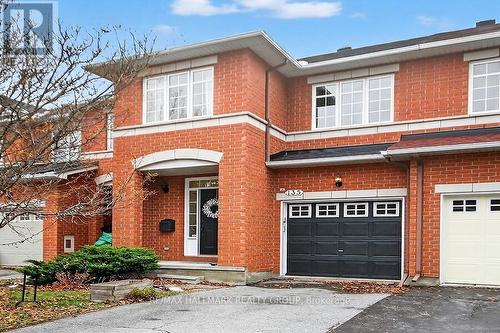 135 GATESPARK PRIVATE  Ottawa, ON K2T 1L1