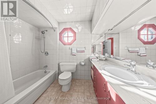 Upstairs Full Bath - 961 Kingsmere Avenue, Ottawa, ON - Indoor Photo Showing Bathroom