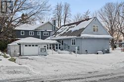 Garage/Breezeway/Corner Lot - 