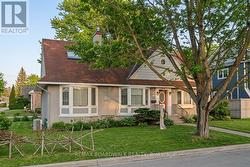 961 KINGSMERE AVENUE  Ottawa, ON K2A 3K3