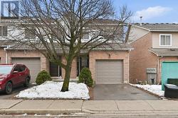 Sought-After End-Unit Townhome in Livingstone Lane - 