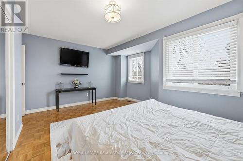 Primary Bedroom Features a Four-Piece Ensuite - 51 - 26 Moss Boulevard, Hamilton, ON - Indoor Photo Showing Bedroom