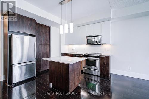 212 - 70 Roehampton Avenue, Toronto, ON - Indoor Photo Showing Kitchen With Stainless Steel Kitchen With Upgraded Kitchen