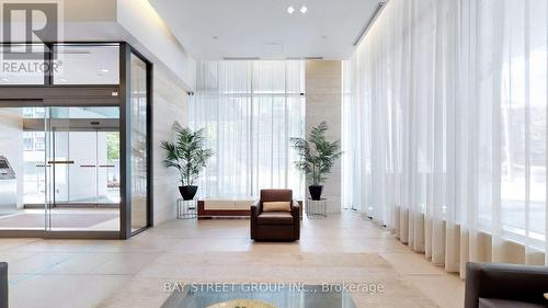 212 - 70 Roehampton Avenue, Toronto, ON - Indoor Photo Showing Other Room