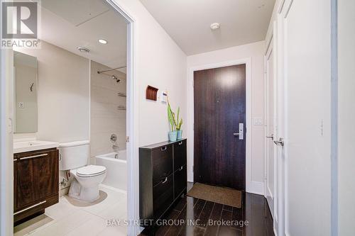 212 - 70 Roehampton Avenue, Toronto, ON - Indoor Photo Showing Bathroom