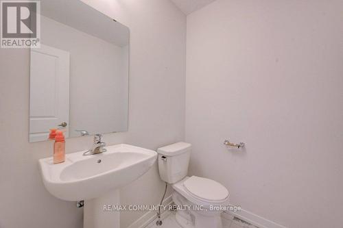 55 Tulip Crescent, Norfolk, ON - Indoor Photo Showing Bathroom