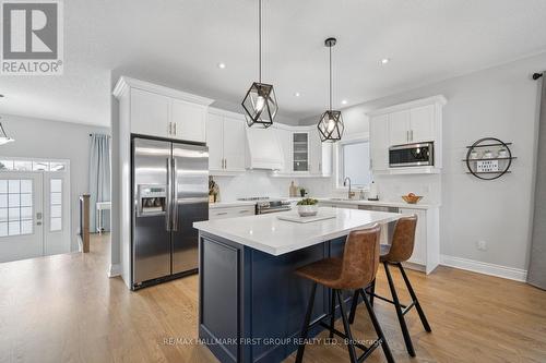 11 Lonetto Street, Whitby, ON - Indoor Photo Showing Kitchen With Upgraded Kitchen